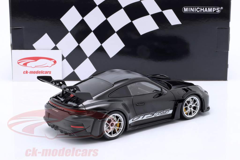 Porsche 911 (992) GT3 RS Año de construcción 2023 negro / plata llantas 1:18 Minichamps