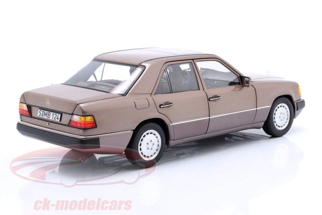 Mercedes-Benz 230E (W124) Année de construction 1989-1993 bois de rose métallique 1:18 Norev
