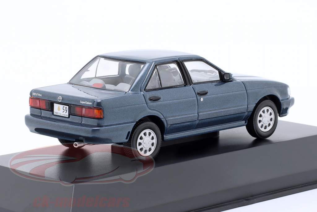 Nissan Sentra Année de construction 1991 bleu foncé 1:43 Altaya