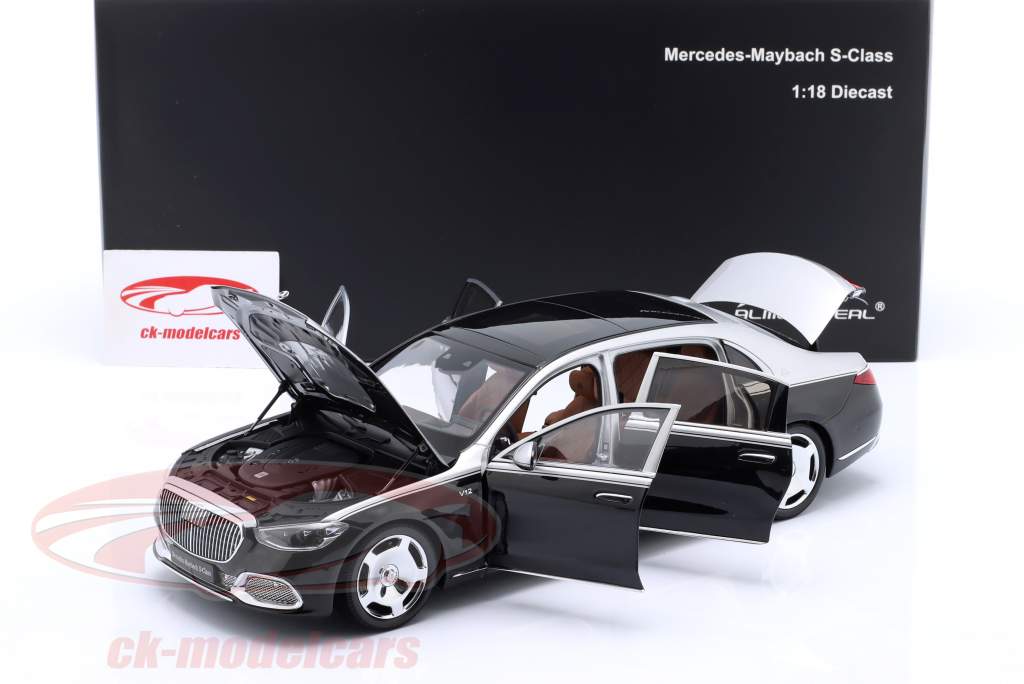 Mercedes-Benz Maybach S-klasse (Z223) 2021 sølv / sort 1:18 Almost Real