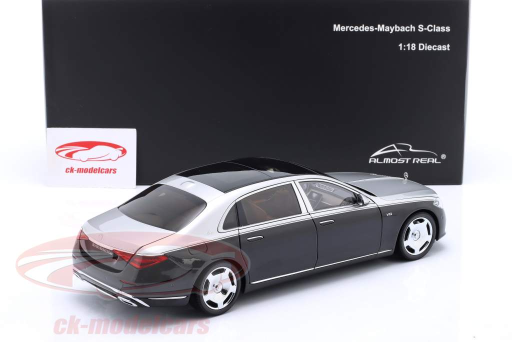 Mercedes-Benz Maybach S-Class (Z223) 2021 silver / black 1:18 Almost Real