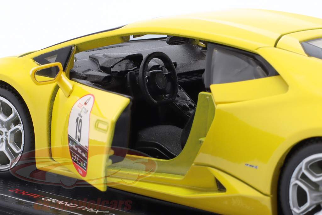 Lamborghini Huracan Zoute Grand Prix 2019 黄色的 1:24 Bburago