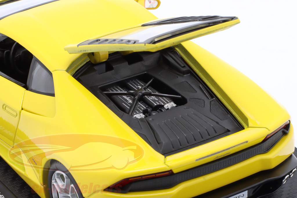 Lamborghini Huracan Zoute Grand Prix 2019 yellow 1:24 Bburago