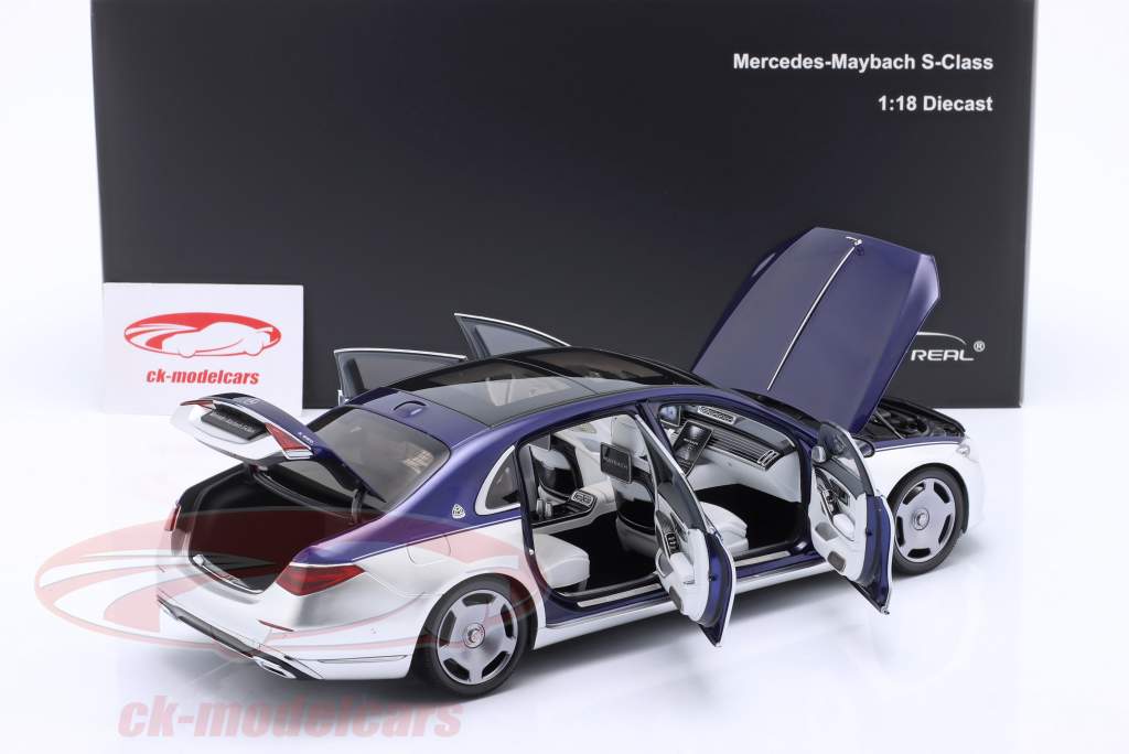 Mercedes-Benz Maybach S-Klasse (Z223) 2021 blauw / zilver 1:18 Almost Real