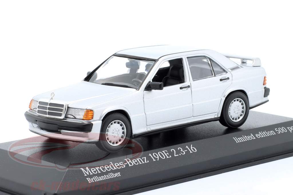 Mercedes-Benz 190E 2.3 (W201) Byggeår 1984 strålende sølv 1:43 Minichamps