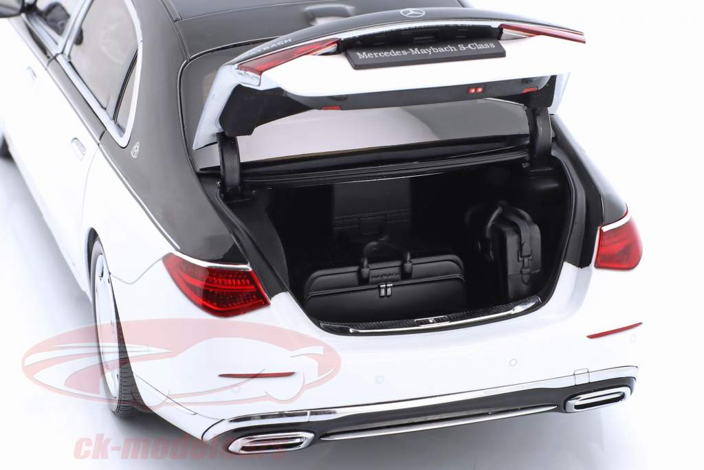 Mercedes-Benz Maybach S-Class (Z223) 2021 black / white 1:18 Almost Real