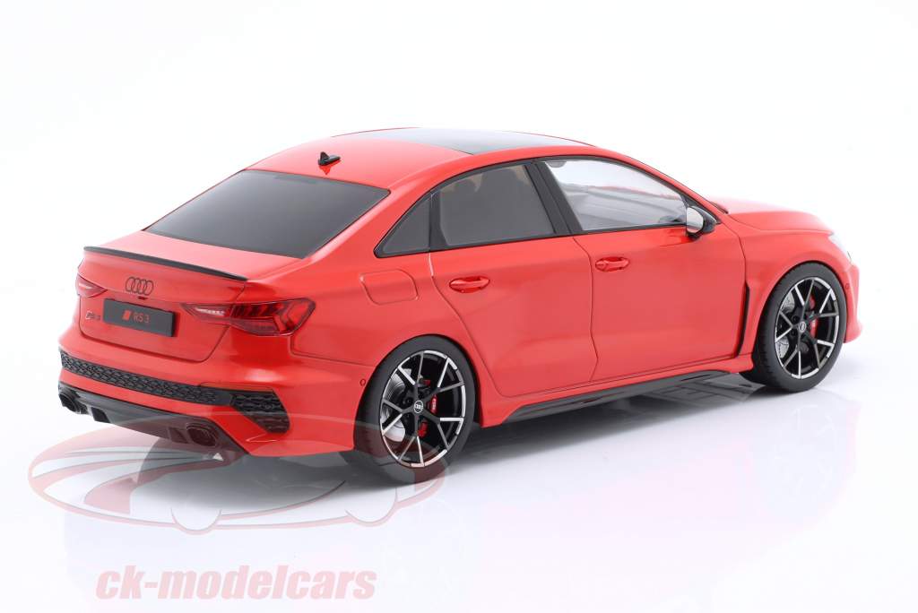 Audi RS3 (8Y) Limousine Baujahr 2022 rot 1:18 Ixo
