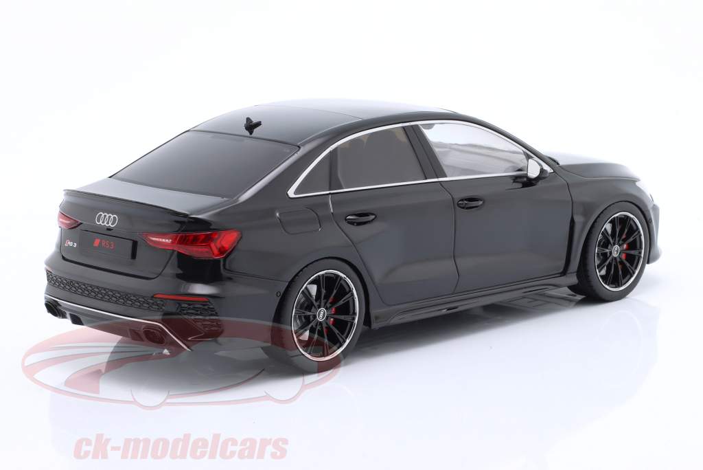 Audi RS3 (8Y) Limousine Année de construction 2022 noir 1:18 Ixo