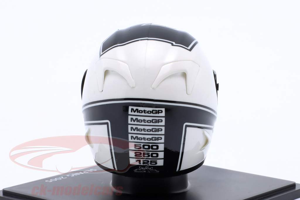 V. Rossi #46 2º Sepang MotoGP Campeão mundial 2005 capacete 1:5 Spark Editions