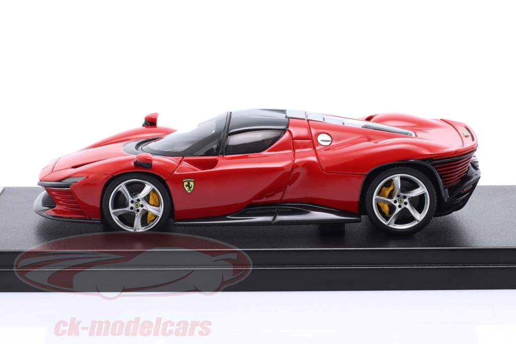 Ferrari Daytona SP3 Closed Top Bouwjaar 2022 corsa rood 1:43 LookSmart
