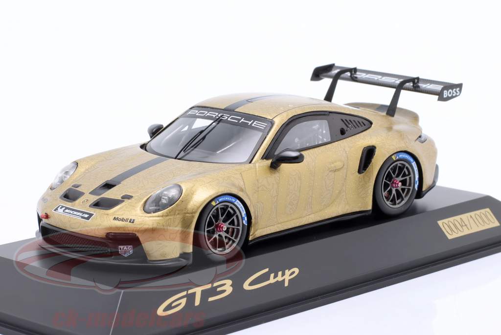 Porsche 911 (992) GT3 Cup 5000 goud metalen 1:43 Spark / Beperking #0004