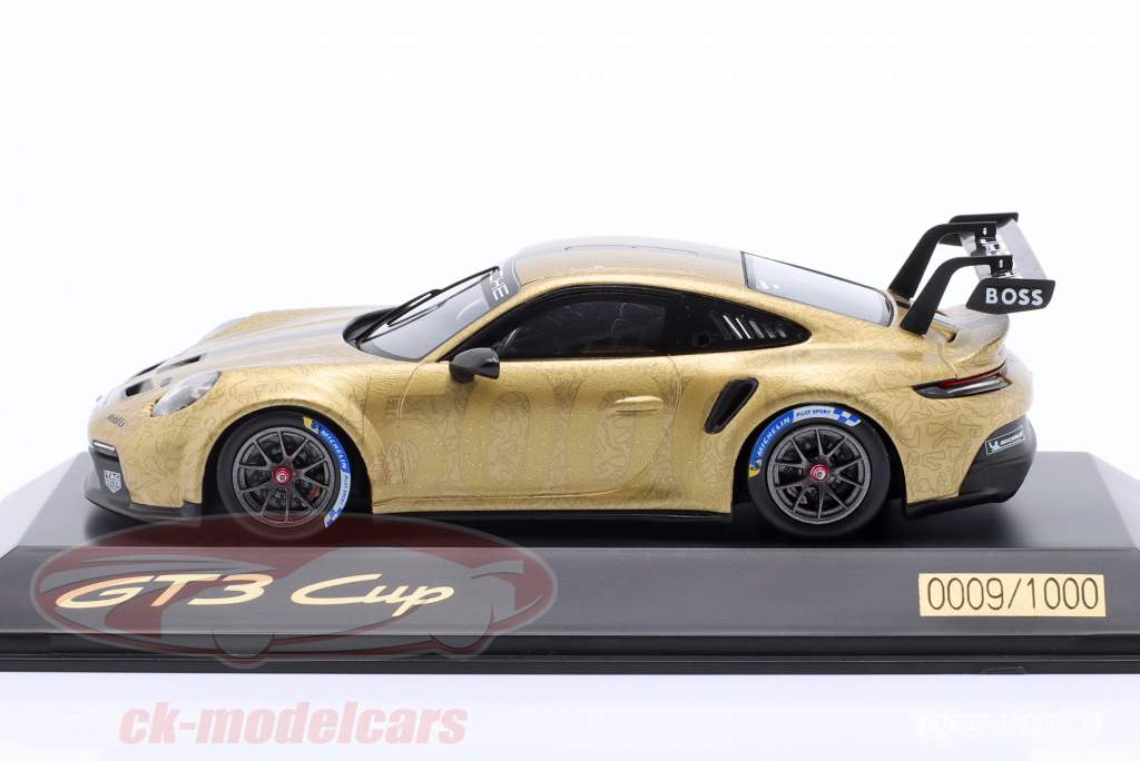 Porsche 911 (992) GT3 Cup 5000 goud metalen 1:43 Spark / Beperking #0009