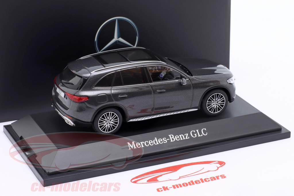 Mercedes-Benz GLC (X254) gris grafito 1:43 iScale
