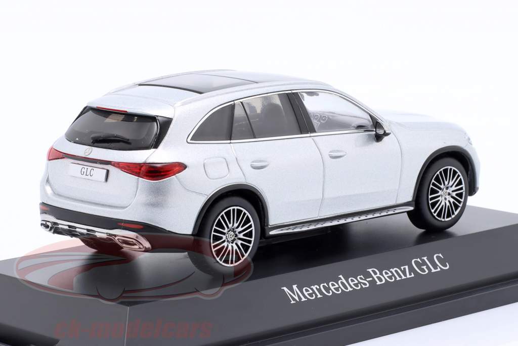 Mercedes-Benz GLC (X254) high Tech zilver 1:43 iScale