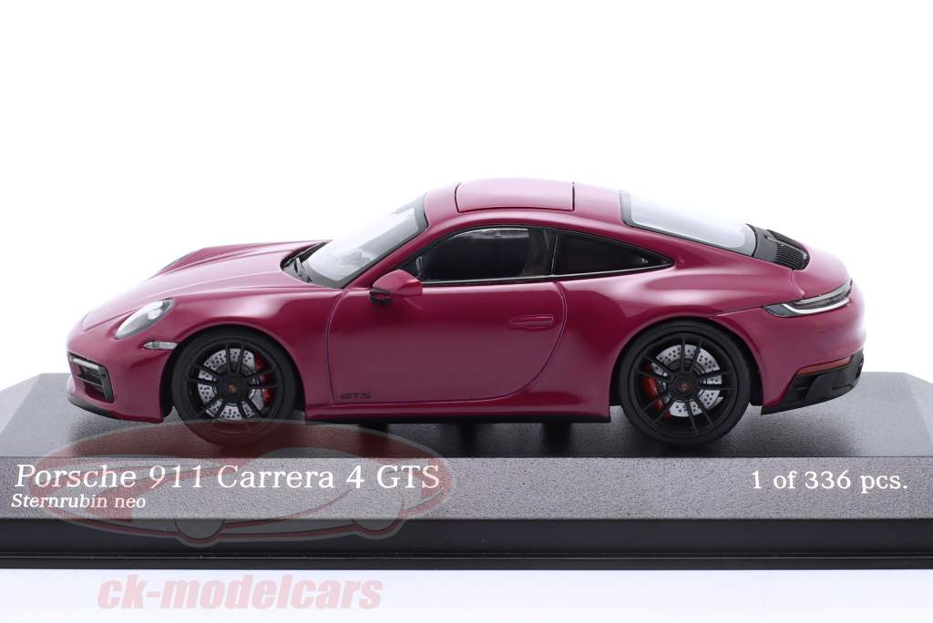 Porsche 911 (992) Carrera 4 GTS 2021 stjerne rubin neo 1:43 Minichamps