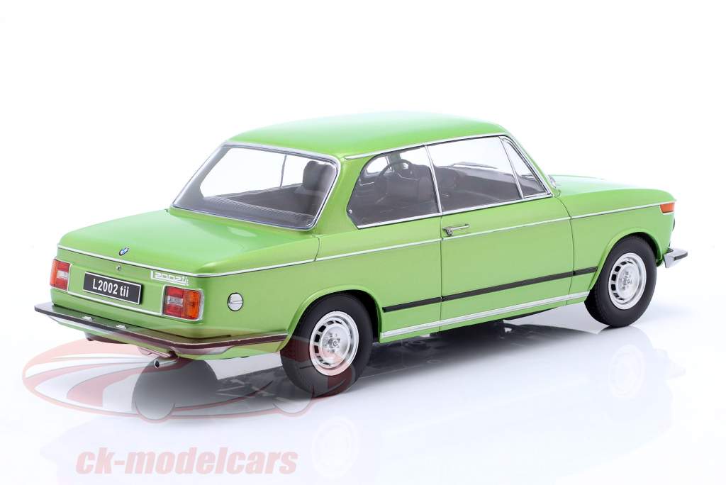 BMW L 2002 tii 2. series year 1974 green metallic 1:18 KK-Scale
