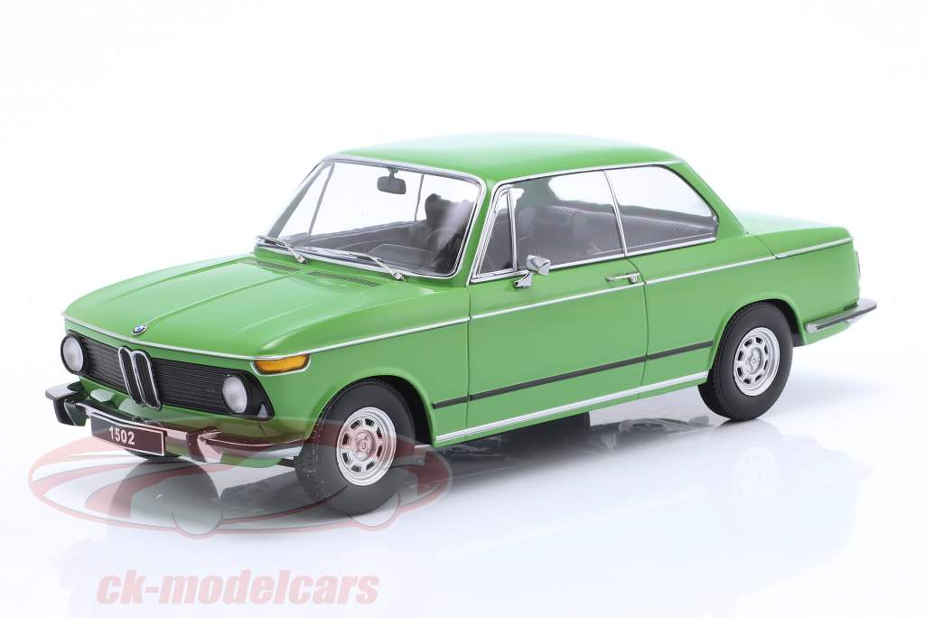 BMW 1502 2. Series Ano de construção 1974 verde 1:18 KK-Scale