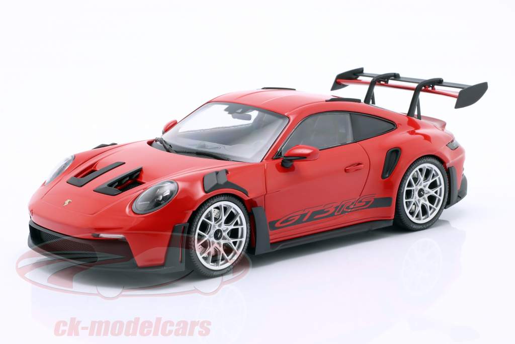 Porsche 911 (992) GT3 RS 2023 vagter rød / sølv fælge 1:18 Minichamps