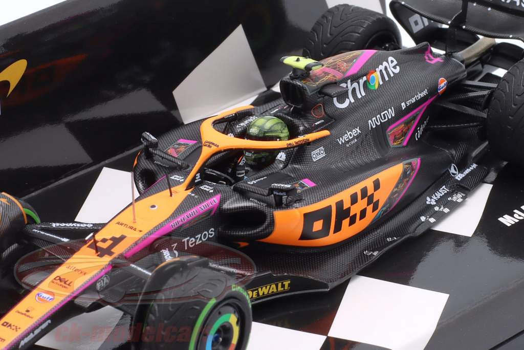 Lando Norris McLaren MCL36 #4 4 Singapore GP formel 1 2022 1:43 Minichamps