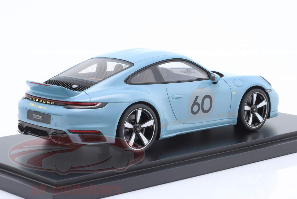 Porsche 911 (992) Sport Classic 2022 meissen blauw 1:18 Spark