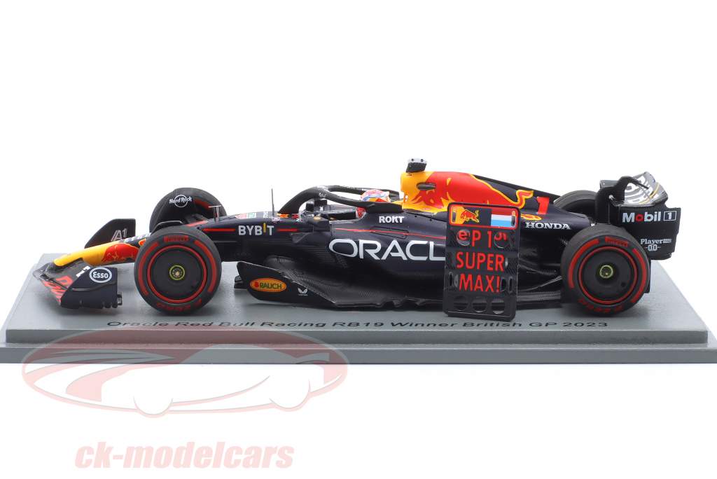 M. Verstappen Red Bull RB19 #1 勝者 イギリス人 GP 式 1 世界チャンピオン 2023 1:43 Spark