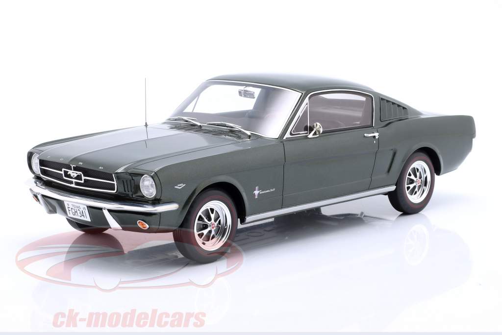 Ford Mustang Fastback year 1965 dark green 1:12 OttOmobile