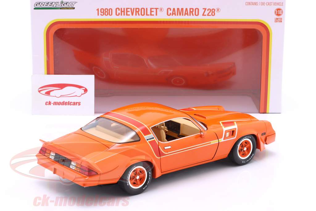 Chevrolet Camaro Z28 Hugger General Motors Special 1980 laranja 1:18 Greenlight