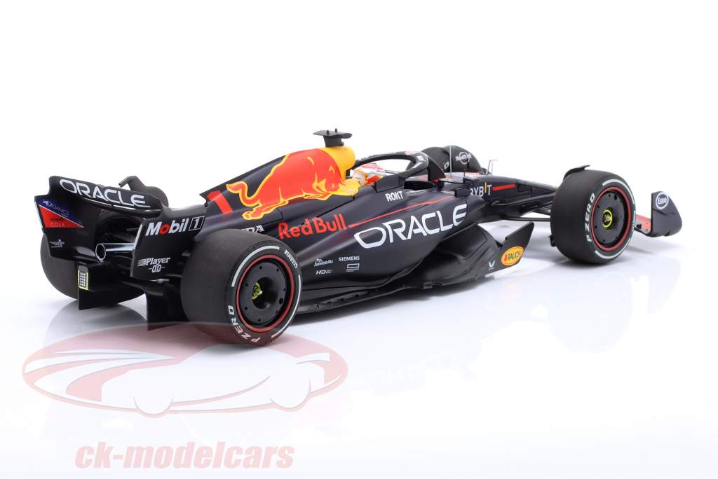 M. Verstappen Red Bull RB19 #1 Winner Spanish GP Formula 1 World Champion 2023 1:18 Minichamps