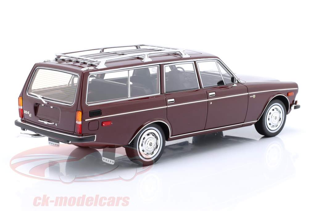 Volvo 165 Station Wagon donkerrood 1:18 Radscale Models