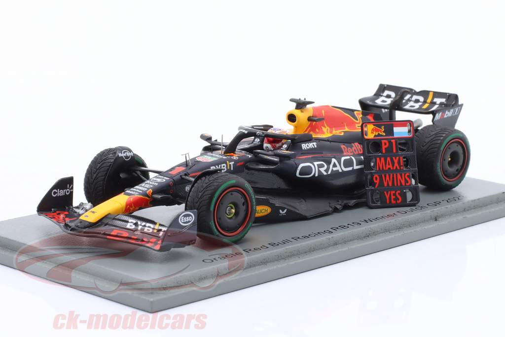 M. Verstappen Red Bull RB19 #1 ganhador Holandês GP Fórmula 1 Campeão mundial 2023 1:43 Spark