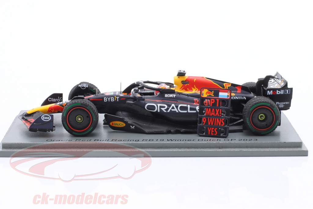 M. Verstappen Red Bull RB19 #1 vinder hollandsk GP formel 1 Verdensmester 2023 1:43 Spark