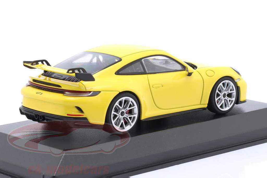 Porsche 911 (992) GT3 Baujahr 2020 racinggelb / silberne Felgen 1:43 Minichamps