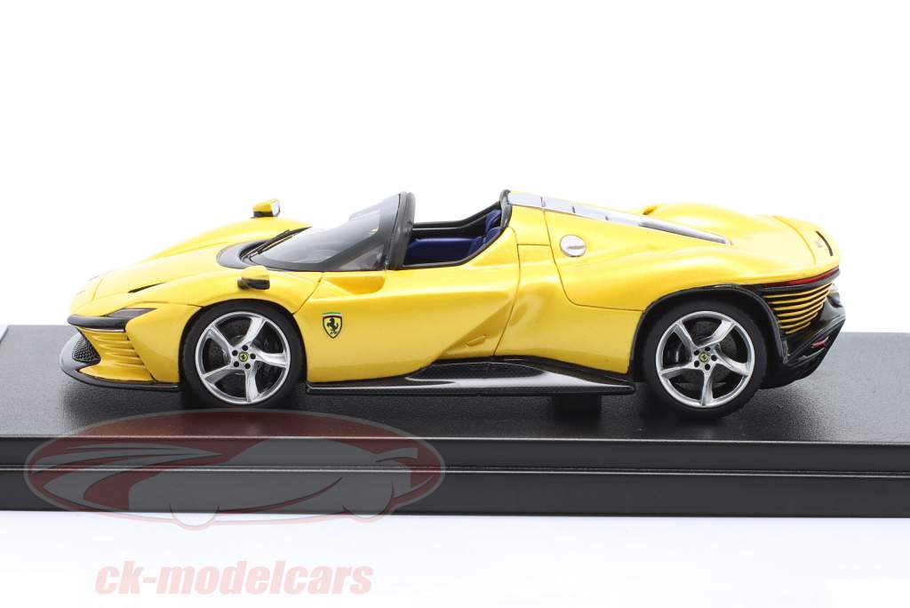 Ferrari Daytona SP3 Open Top Bouwjaar 2021 tristrato geel 1:43 LookSmart