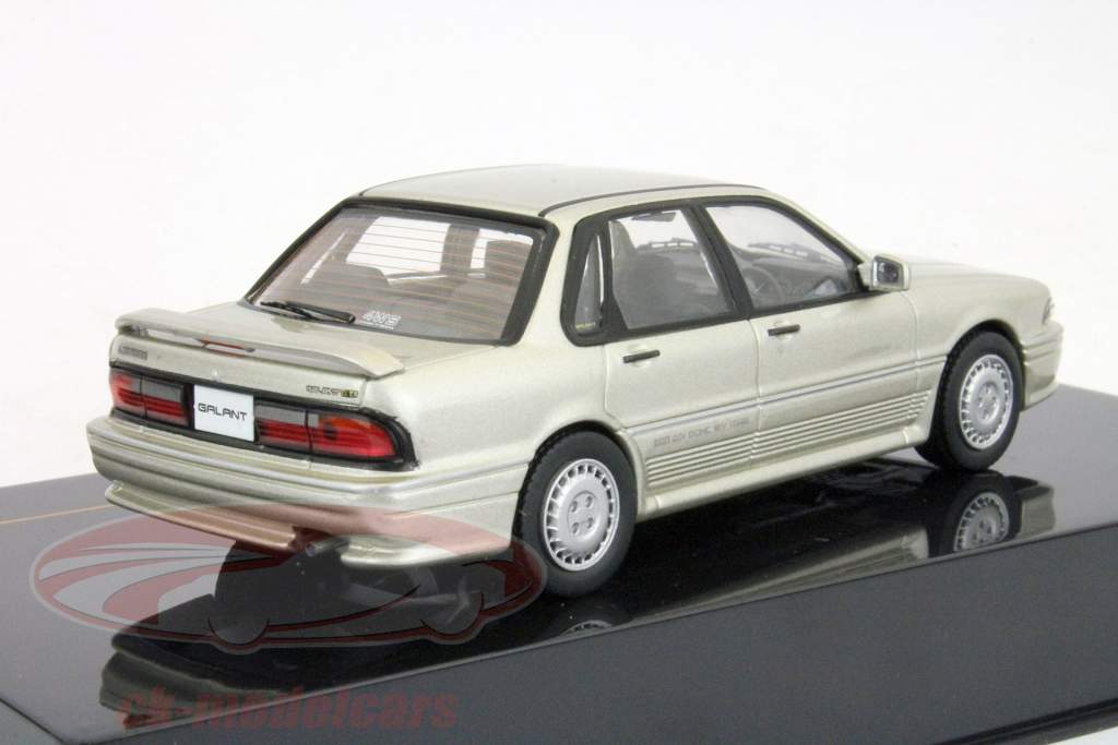 Ixo 1:43 Mitsubishi Galant VR-4 1987 silver CLC229 model car