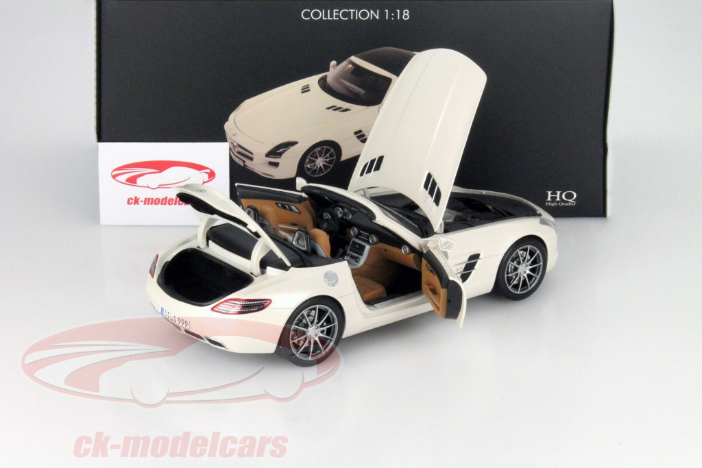 Norev 1:18 メルセデス·ベンツ SLS AMG ロードスター 年 2011 白 