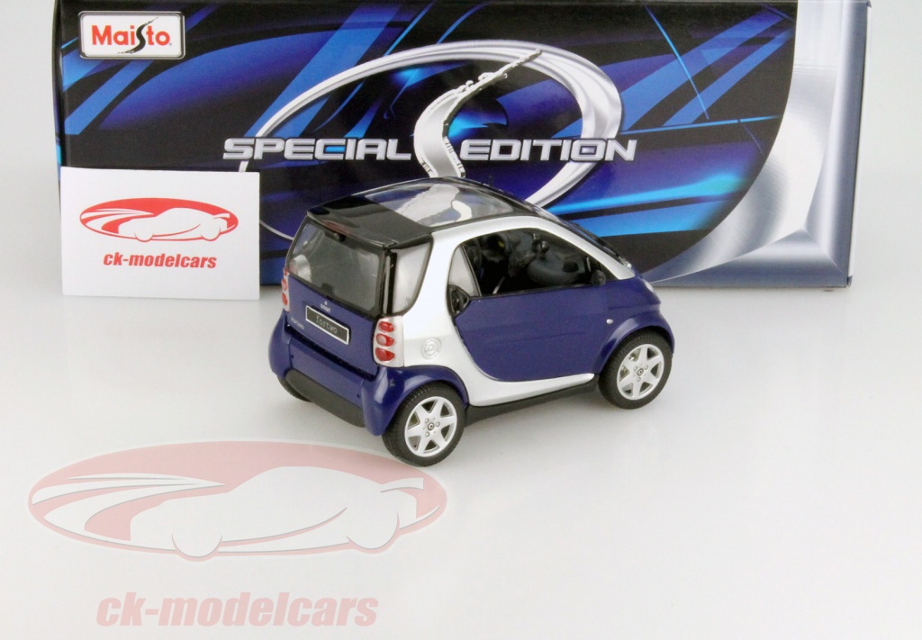 Maisto 1:18 Smart フォーツー クーペ ブルー / 銀 - 黒 / 銀 完成 