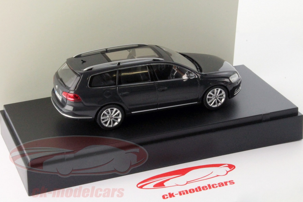 Ixo 1:43 Volkswagen VW Passat B2 Anno di costruzione 1985 d'argento CLC425N modello auto CLC425N Ixo 1:43 Volkswagen VW Passat B2 Anno di costruzione 1985 d'argento CLC425N modello auto CLC425N