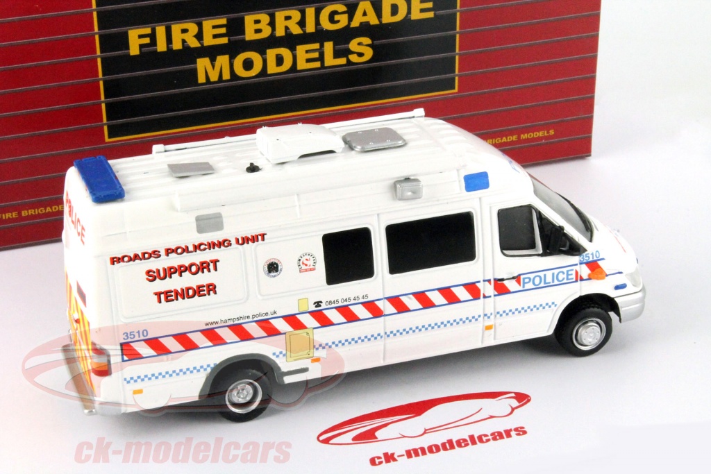 Voiture Miniature Tiny 1/43 - Mercedes Sprinter Ambulance St. John - Modèle Die-cast Neuf