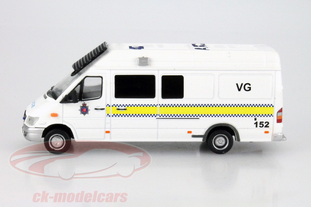 Mercedes Sprinter Police – Modèle Collection échelle – 12 Cm – Blanc/bleu – Non Roulant – Dès 3 Ans