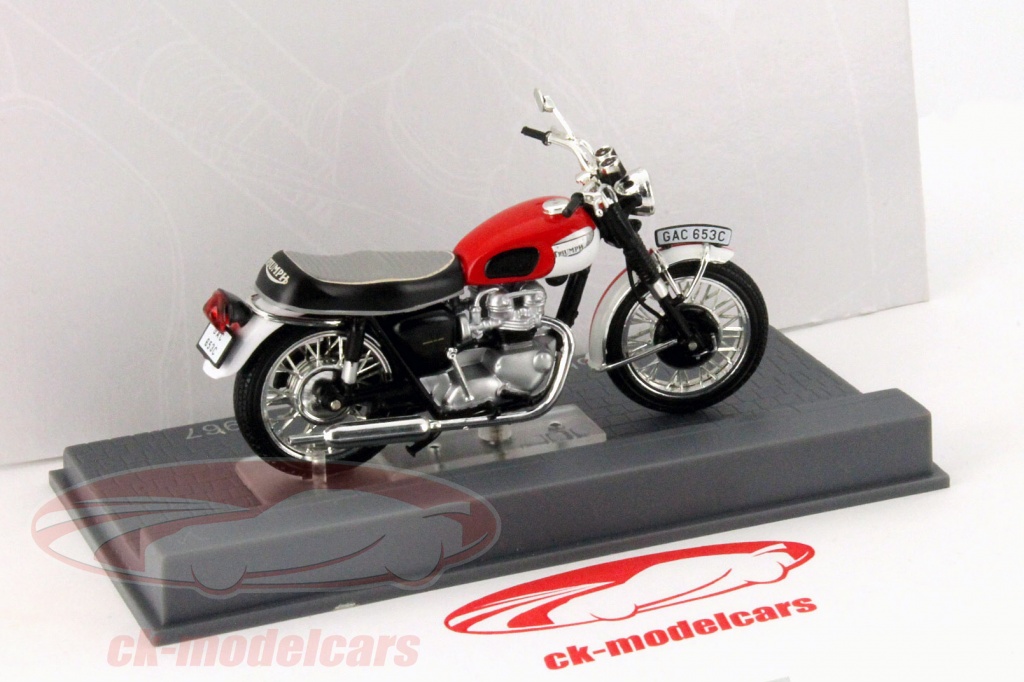 Altaya 1:24 Triumph T120 Bonneville year 1967 red / white / black 