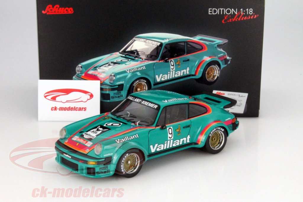 Exoto Racing Legends 1/18 – Porsche 911/934 RSR N°9 Vaillant – Boîte + Surboîte