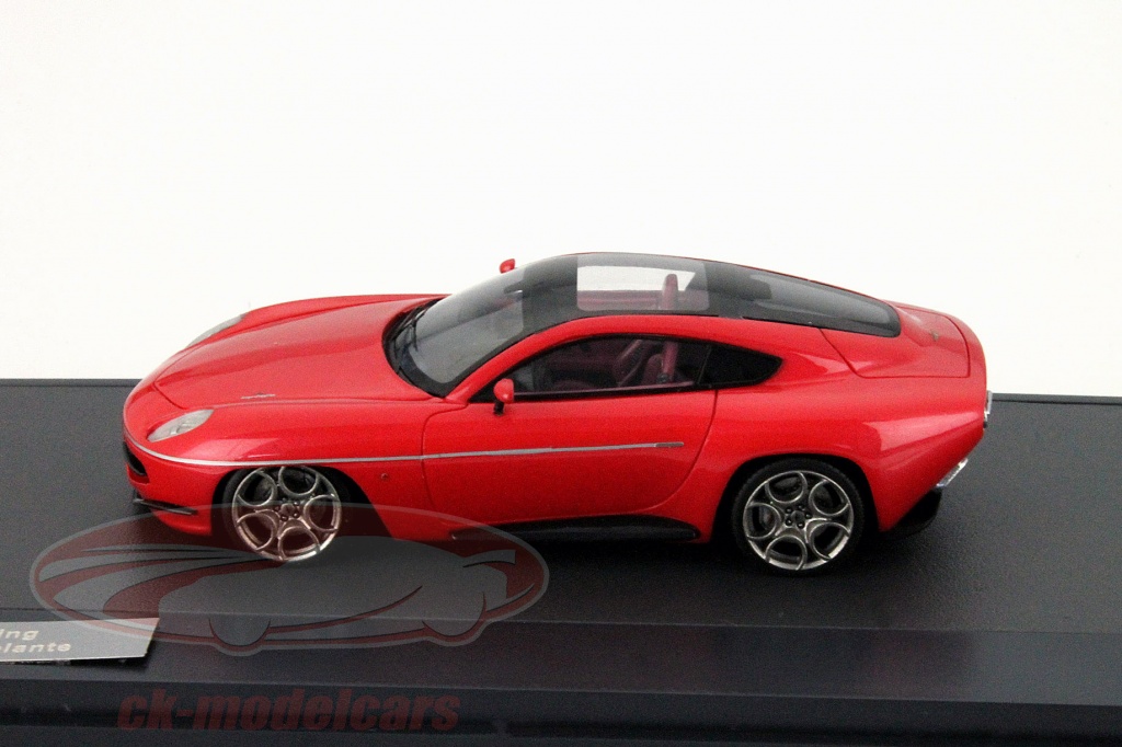 CULT 1/18 アルファロメオ ディスコ・ヴォランテ 2013 2色