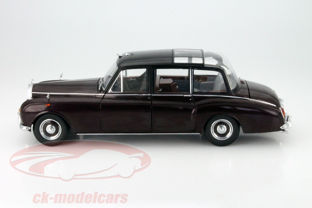 Modèle Réduit Rolls Royce Phantom II Boat Tail 1/18 - CMF18130, Résine, Blanc/bois, Neuf