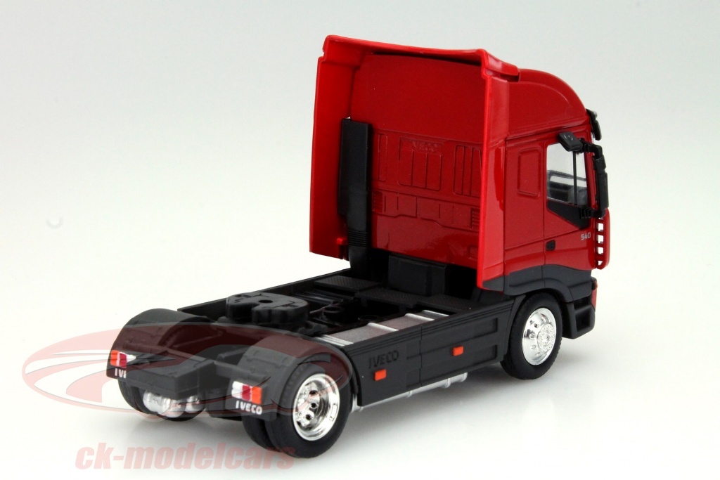 Camion Miniature Iveco Stralis Avec Remorque Porte-voitures - Échelle 1:43 New Ray - Rouge