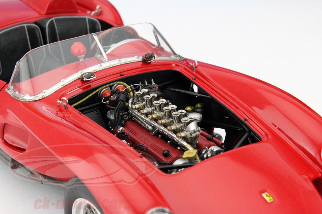 CMC 1/18 Ferrari フェラーリ 250 Testa Rossa