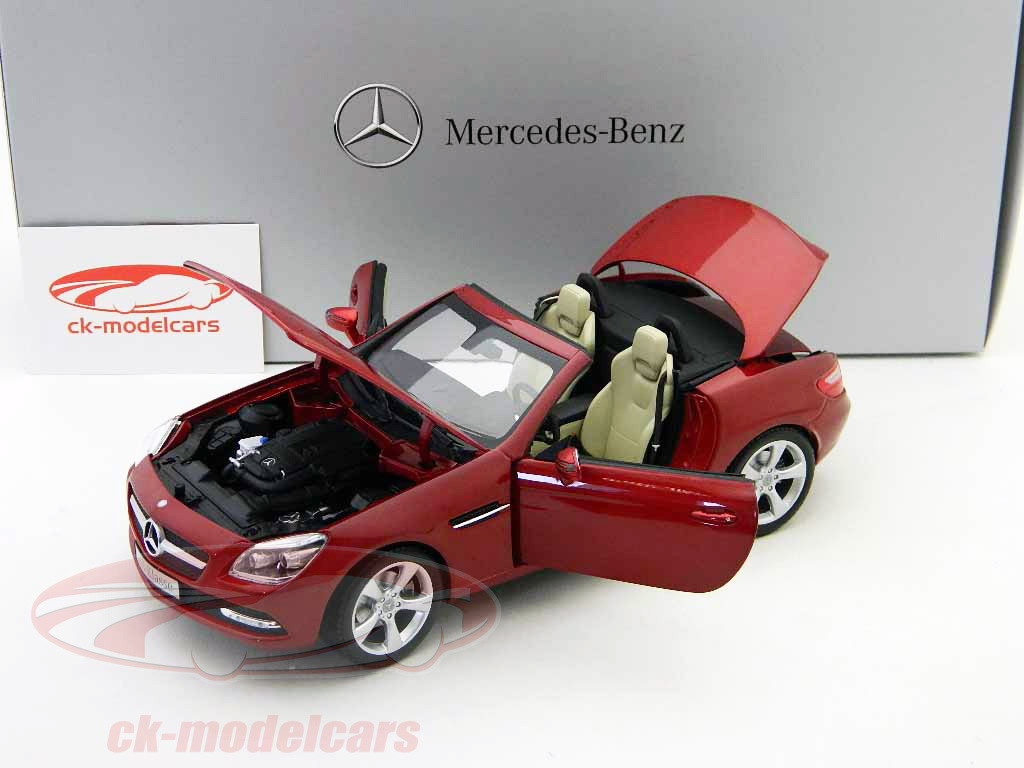 Minichamps 1/18 Mercedes SLK