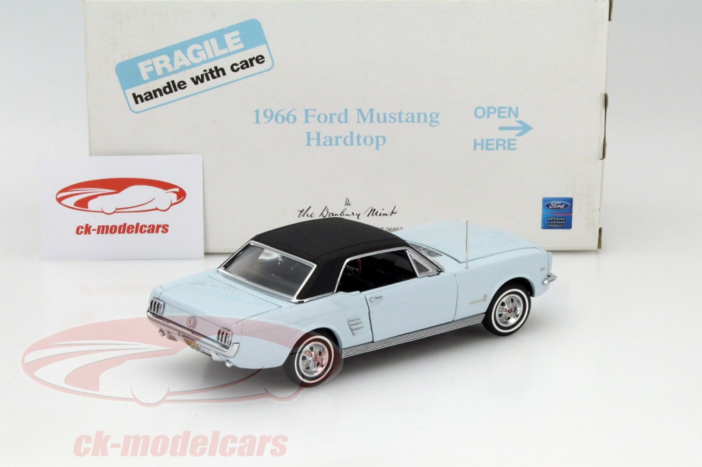 Danbury Mint 1:24 Ford Mustang Hardtop イヤー 1966 ライトブルー 