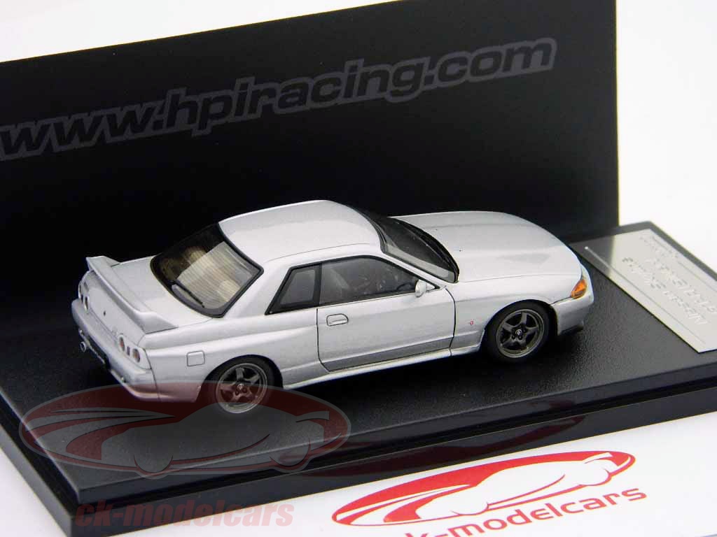 Miniature 1/43 HPI – Nissan Skyline GTR R32 Blanche Pearl – Édition Limitée Web (ref 8287)