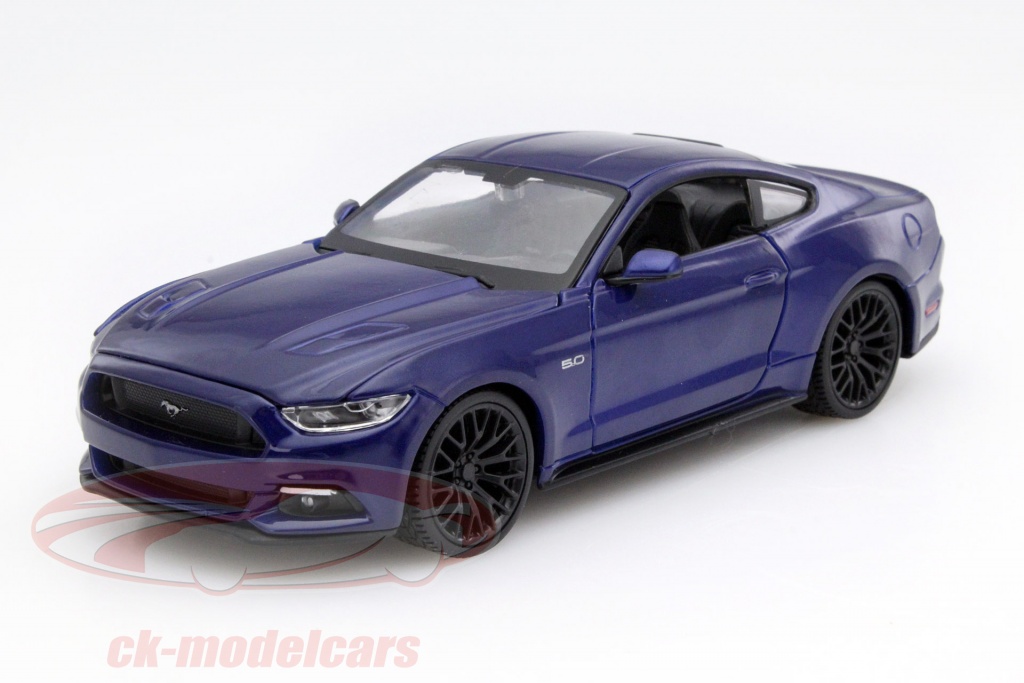 Ford Mustang ano 2015 azul 1:24 Maisto
