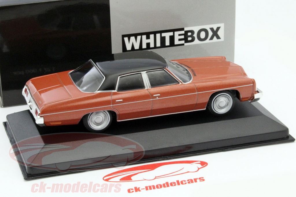 WhiteBox 1/43 - Chevrolet C30 Truck 1961 Rouge WhiteBox 1/43 - Chevrolet C30 Truck 1961 Rouge